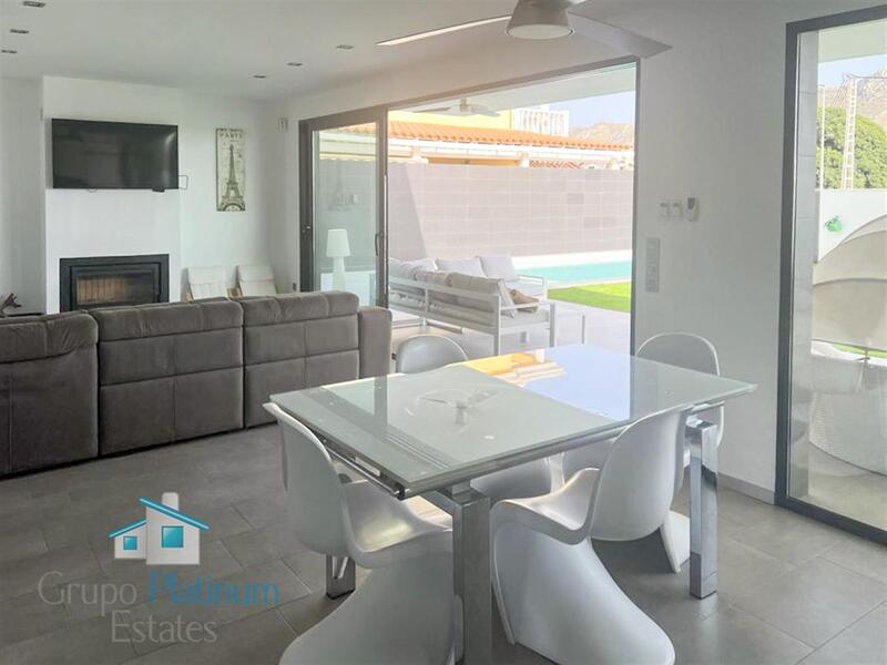 4 slaapkamer Villa Te koop