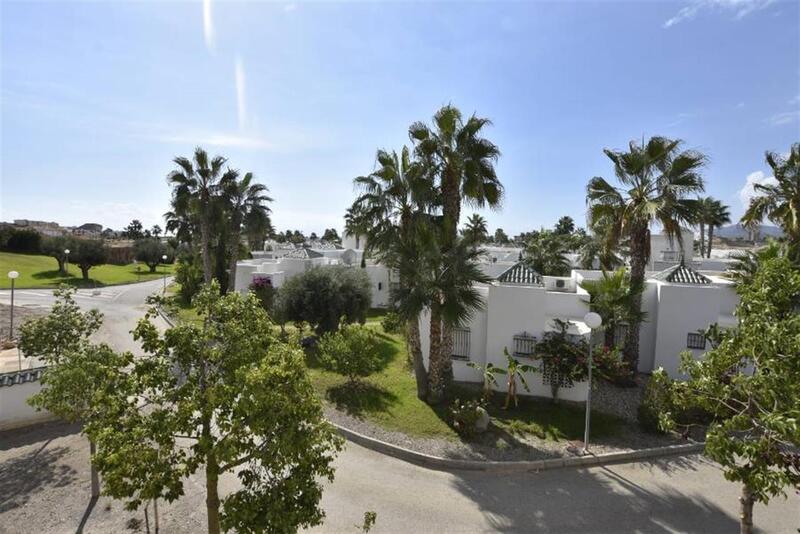 2 bedroom Townhouse for sale