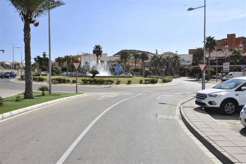 2 bedroom Townhouse for sale