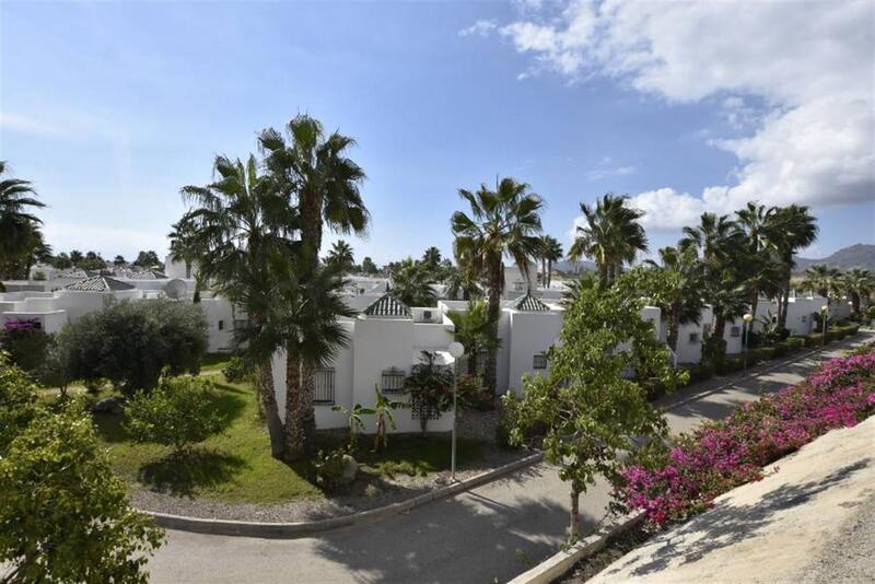2 bedroom Townhouse for sale