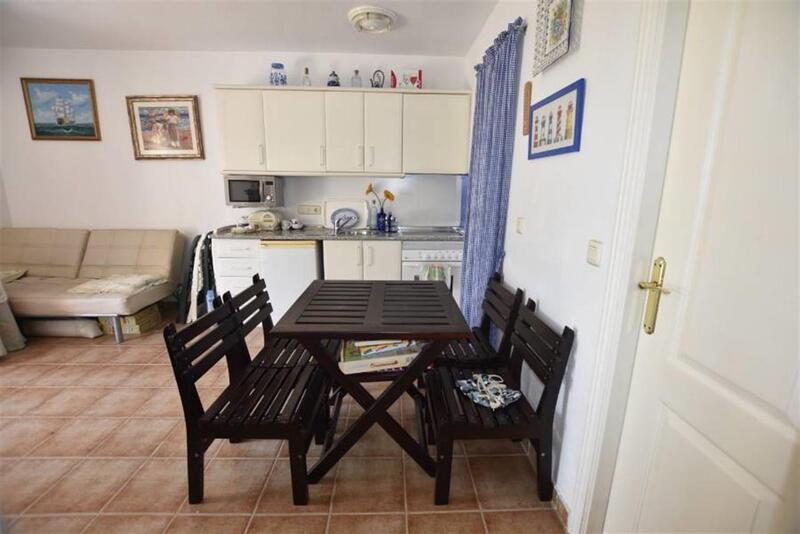 2 bedroom Townhouse for sale
