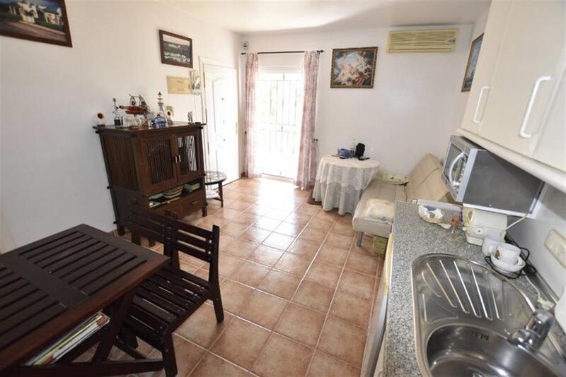 2 bedroom Townhouse for sale