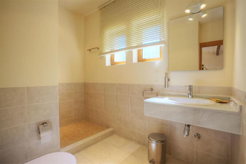 4 Cuarto Villa en venta