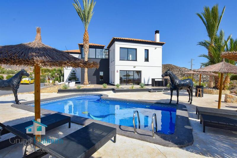 3 slaapkamer Villa Te koop