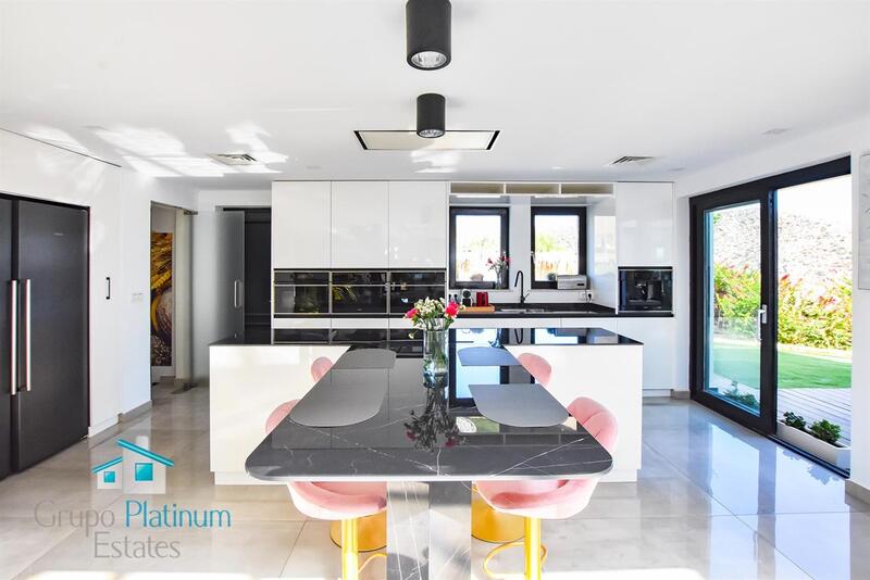 3 slaapkamer Villa Te koop