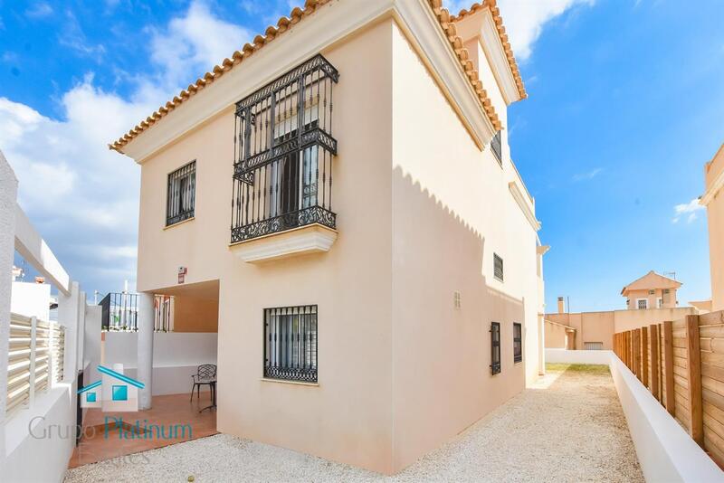 3 Cuarto Villa en venta