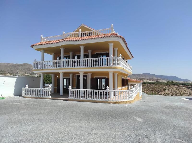 Villa for sale in Cela, Almería