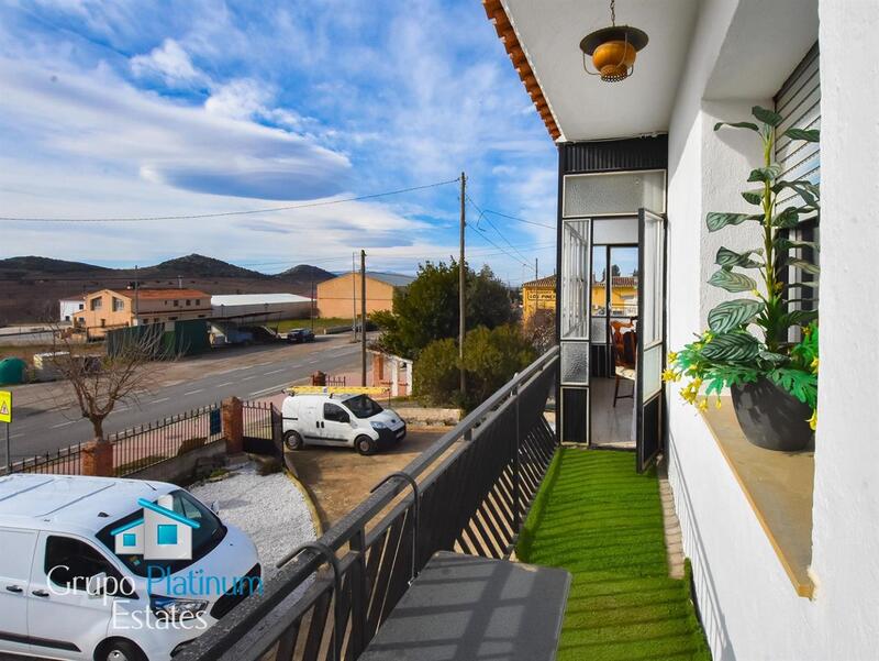 6 bedroom Villa for sale
