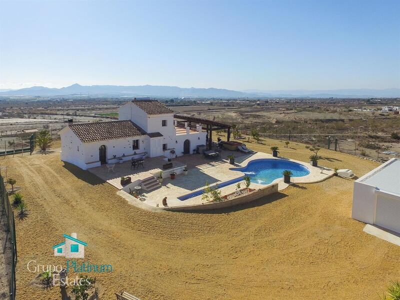 Villa à vendre dans La Fuensanta (Urcal), Almería