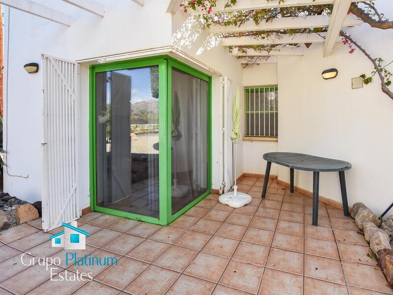 2 bedroom Townhouse for sale