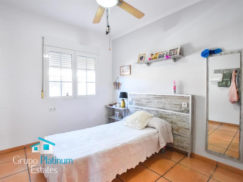 4 Cuarto Villa en venta