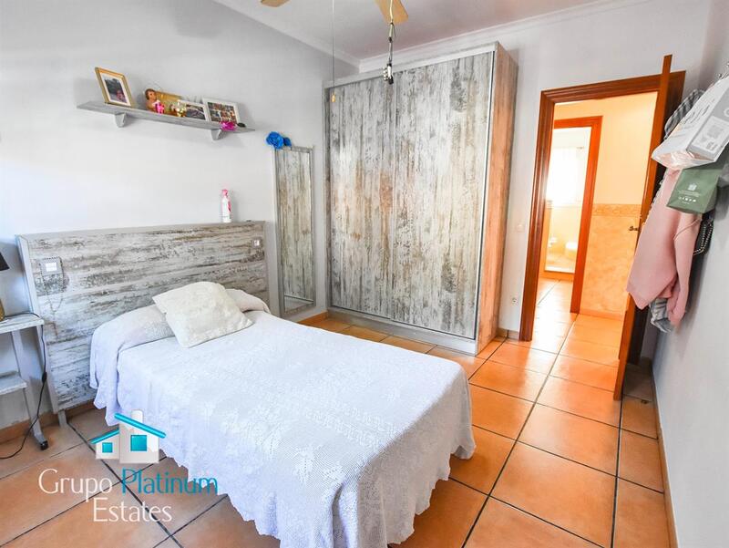 4 Cuarto Villa en venta