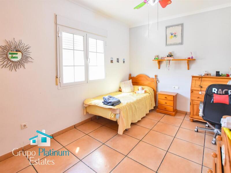 4 Cuarto Villa en venta