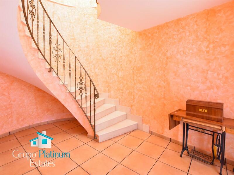 4 Cuarto Villa en venta