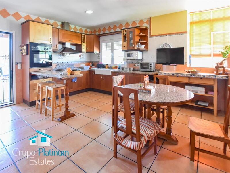 4 Cuarto Villa en venta
