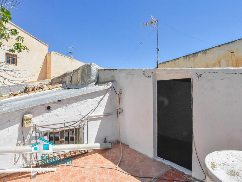 2 slaapkamer Gezinswoning Te koop