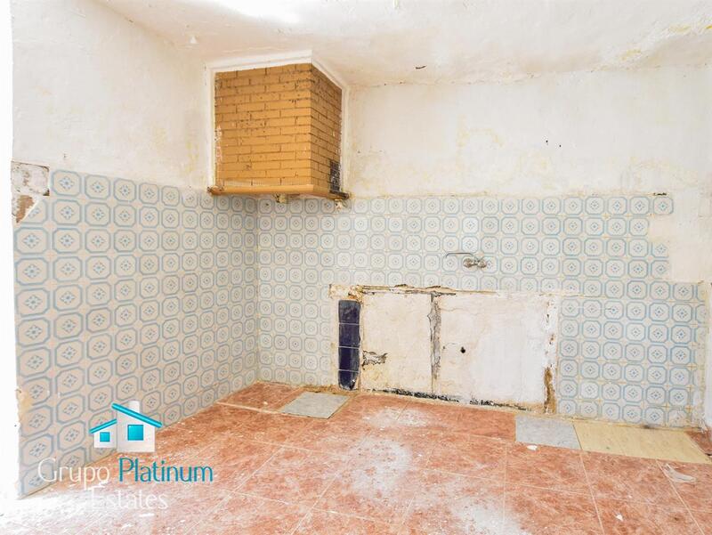2 slaapkamer Gezinswoning Te koop