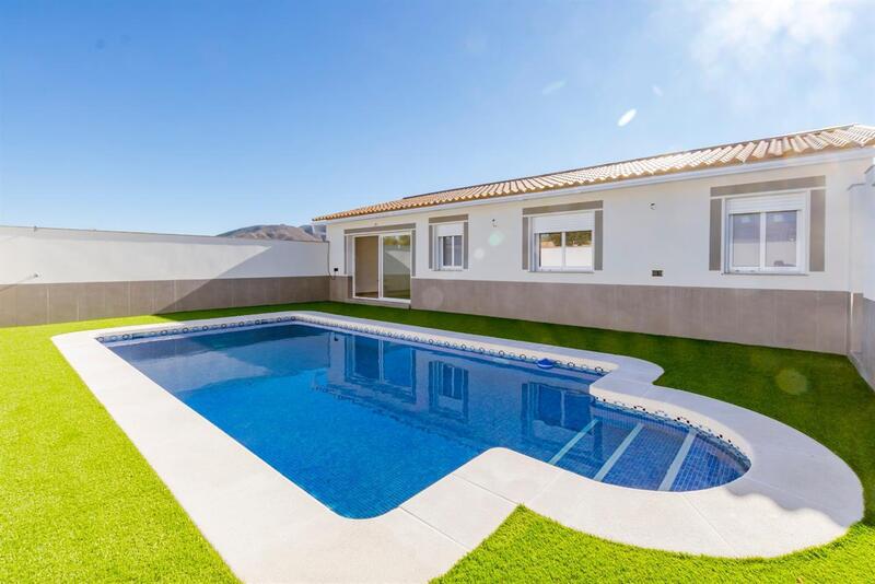 Villa for sale in Puerto Lumbreras, Murcia