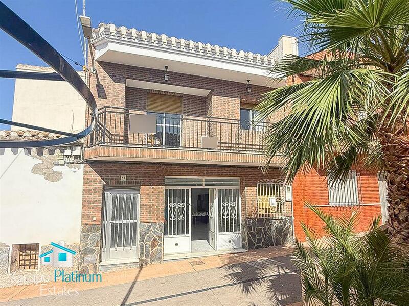 Townhouse for sale in Taberno, Almería