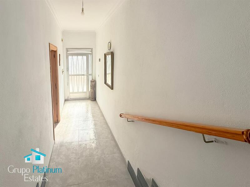 4 bedroom Townhouse for sale