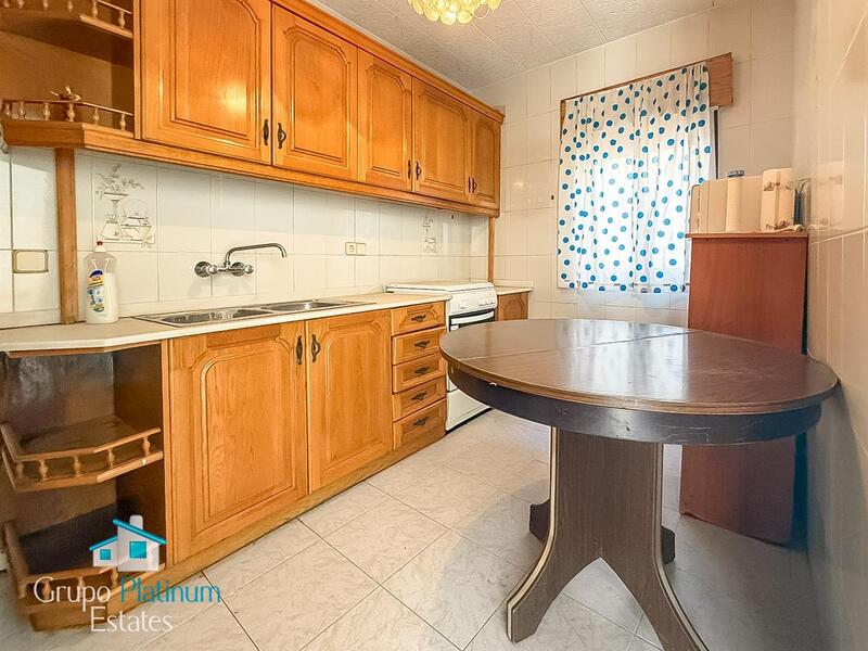 4 bedroom Townhouse for sale