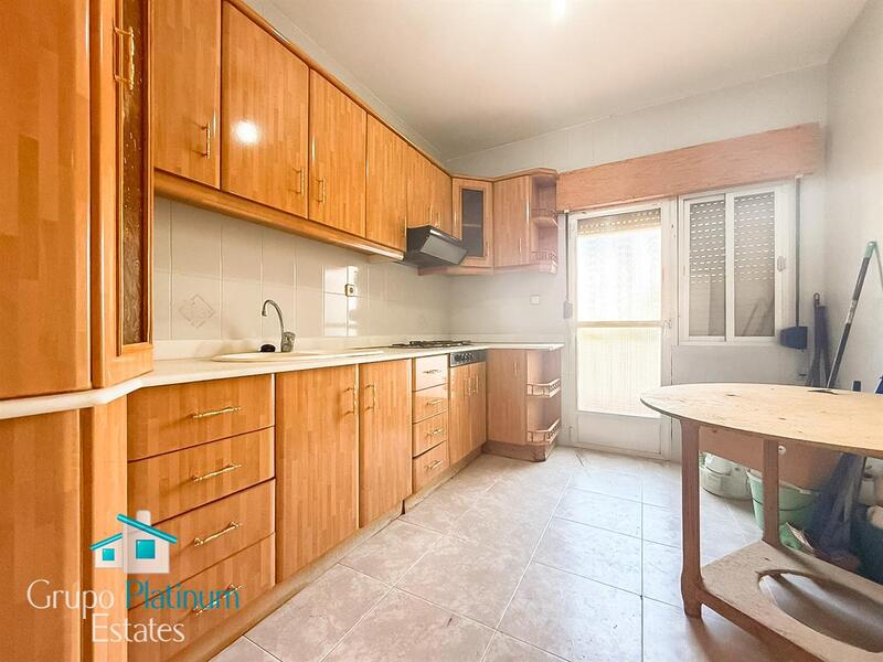 4 bedroom Townhouse for sale