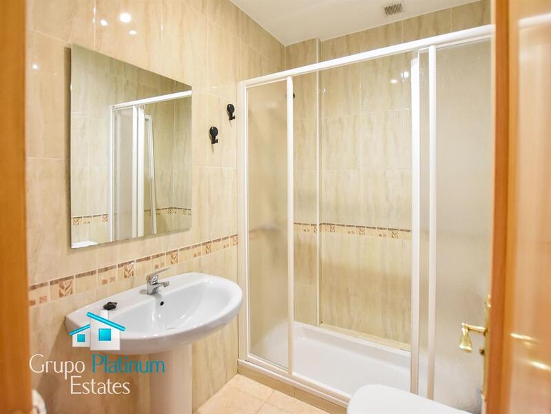 5 bedroom Townhouse for sale
