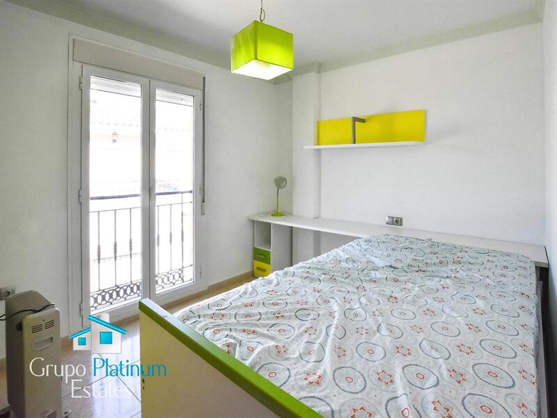 5 bedroom Townhouse for sale