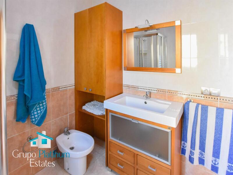 5 bedroom Townhouse for sale