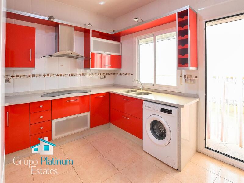 5 bedroom Townhouse for sale