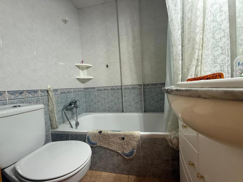 4 bedroom Townhouse for sale