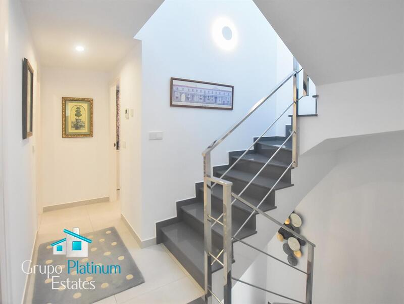 3 bedroom Townhouse for sale
