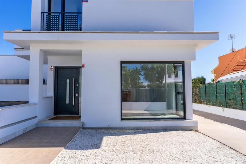 4 Cuarto Villa en venta