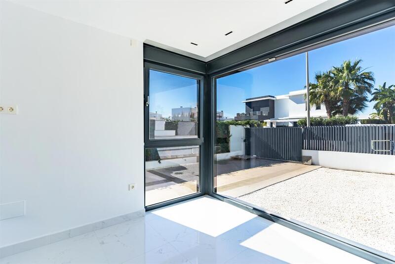 4 Cuarto Villa en venta