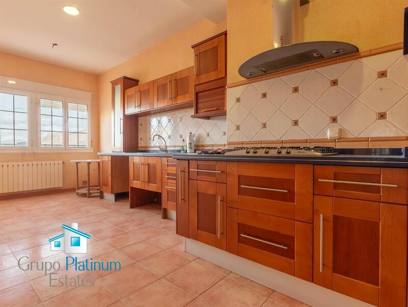 6 bedroom Townhouse for sale 6 bedroom Townhouse for sale