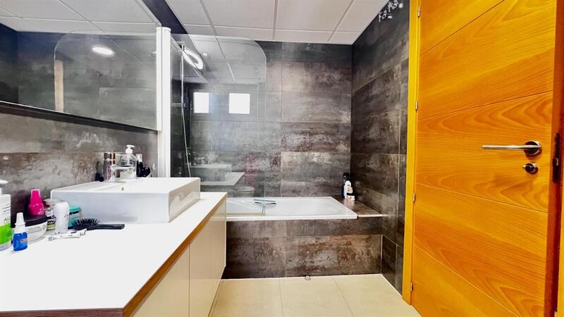 2 chambre Appartement à vendre 2 chambre Appartement à vendre