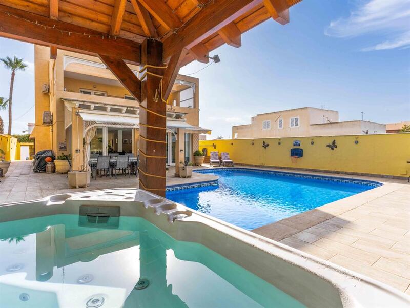 5 bedroom Villa for sale 5 bedroom Villa for sale