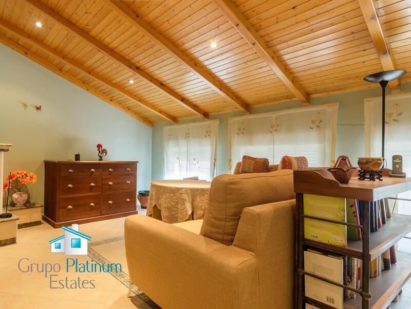 6 bedroom Villa for sale