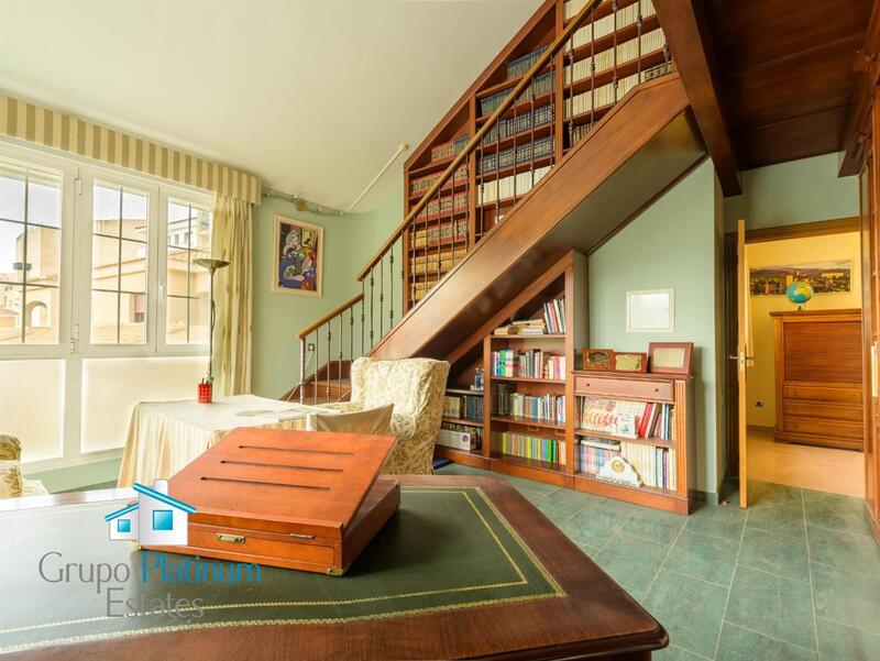 6 bedroom Villa for sale