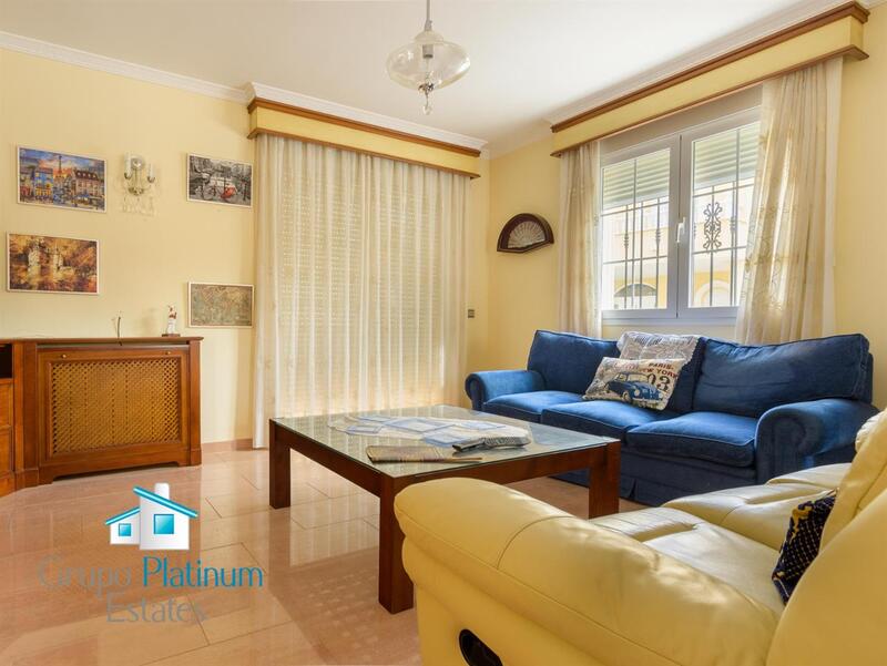 6 bedroom Villa for sale