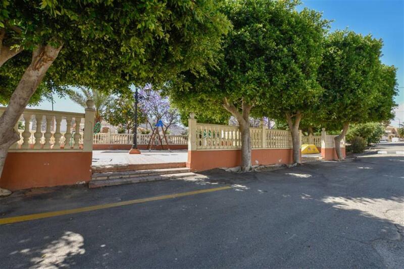 4 sovrum Radhus till salu