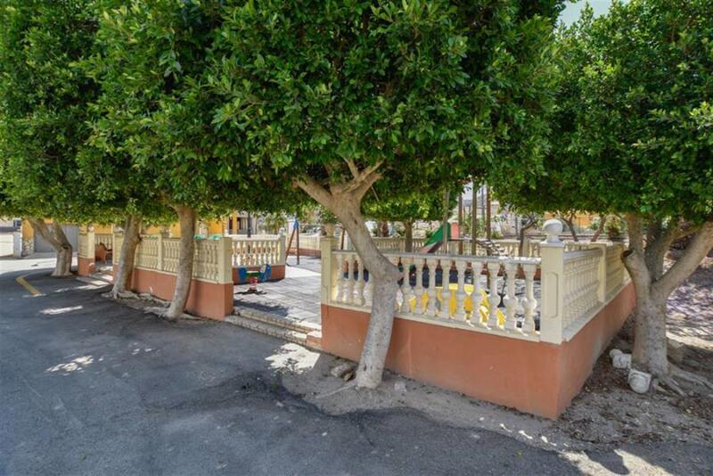 4 sovrum Radhus till salu