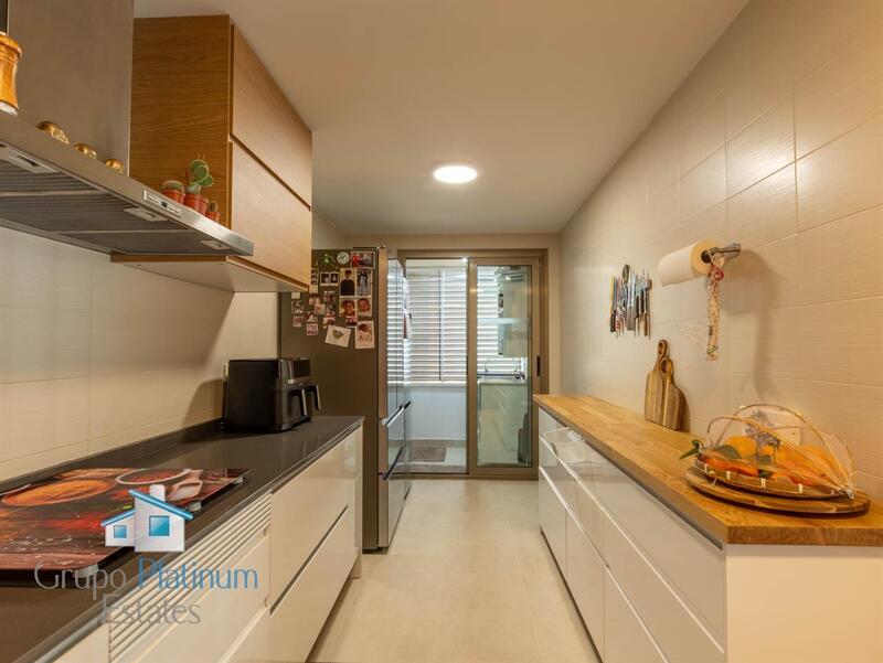 3 bedroom Apartment for sale