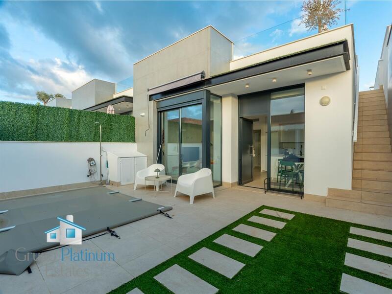 Villa Te koop in San Juan de los Terreros, Almería