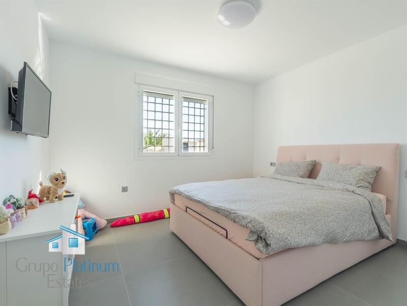 4 Cuarto Villa en venta