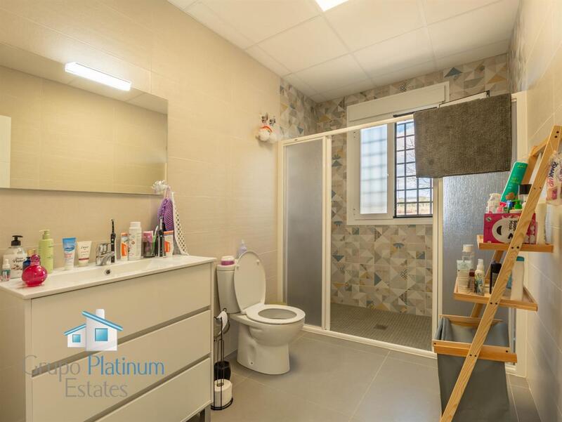 4 Cuarto Villa en venta