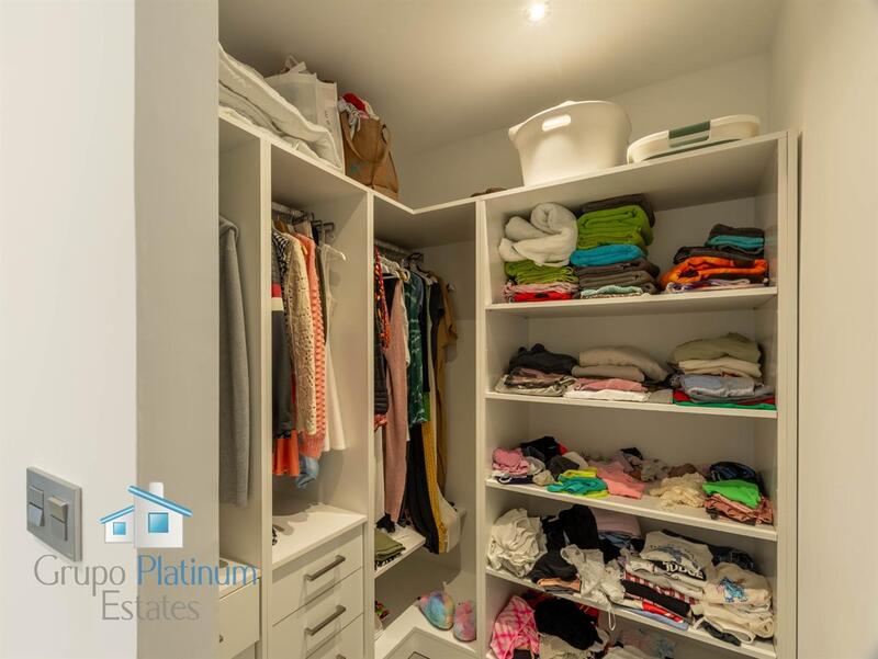 4 Cuarto Villa en venta