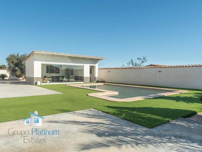 4 Cuarto Villa en venta