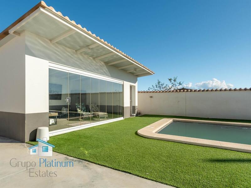 4 Cuarto Villa en venta