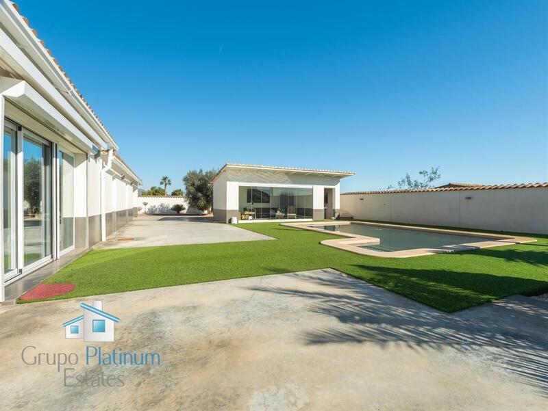 4 Cuarto Villa en venta